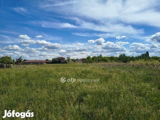 2862 m2-es belterületi építési telek eladó Siófok Kiliti városrészén