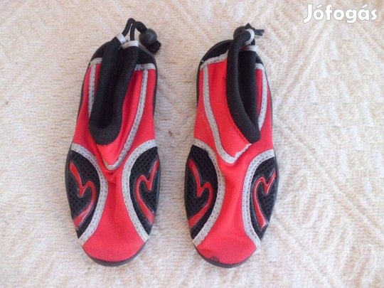 28-29-es vizicipő vízi, úszó, strand, tengerjáró