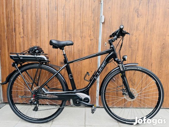 28" Cube Elektromoskerékpár/E-BIKE Újszerű!Bosch/400Wh/Hidrfék/Lockout