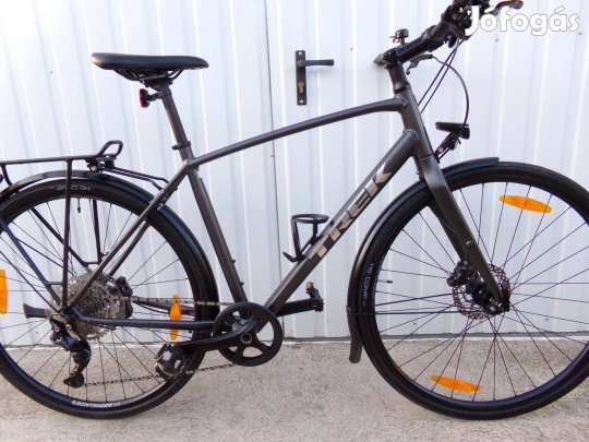 28" Trek FX3 City/Fitness kerékpár, Carbon/Alu, 1x10 Deore, tárcsafék_