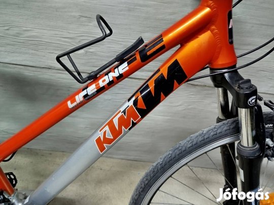 28-as KTM Life One Cross Trekking kerékpár