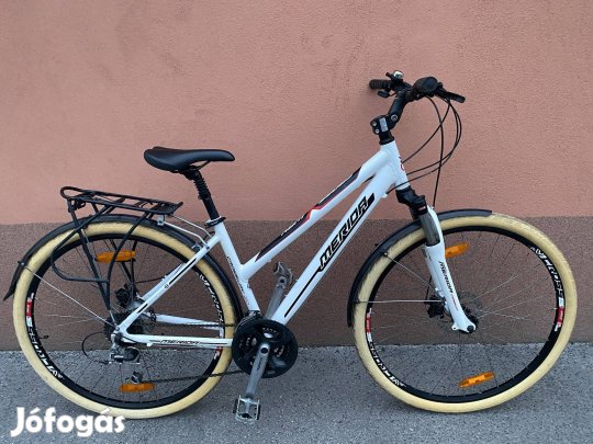 28-as,Tárcsafékes,Alu Merida Trekking,Speedlock teloval.