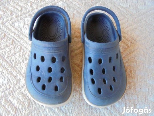 28-as Vty fiú gumipapucs klumpa 28