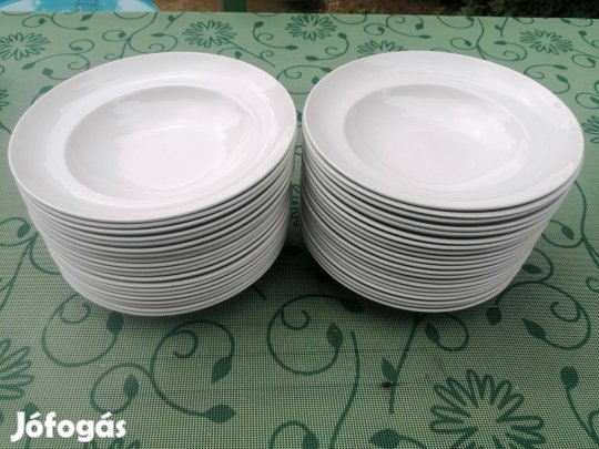 28 db Chuchill márkájú mély tányér eladó!