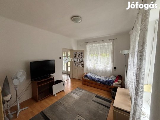 28 nm-es ház eladó Százhalombatta