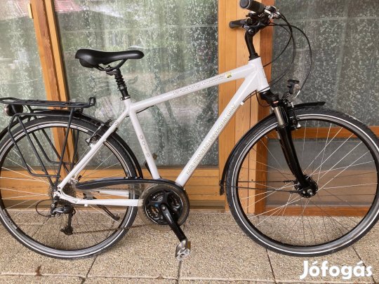 28as férfi trekking kerékpár