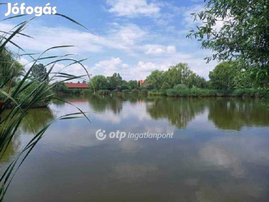 29435 nm-es telek eladó Atkár