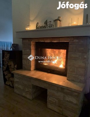 298 nm-es ház eladó Esztergom