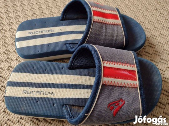 29 Rucanor fiú papucs