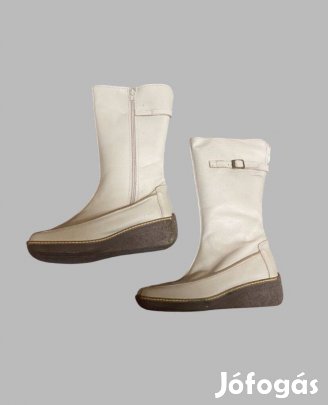 29 db. női bőrcsizma