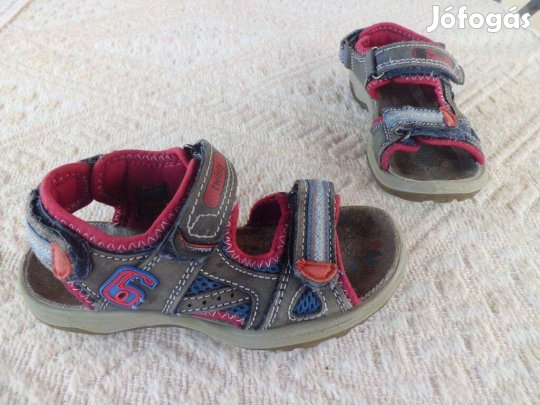29-es Twisty 3 tépőzáras fiú szandál