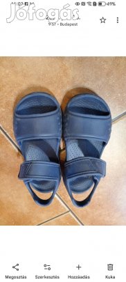 29-es fiú gumiszandál 