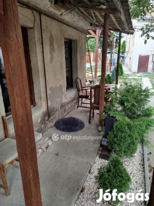 29 nm-es ház eladó Pécs