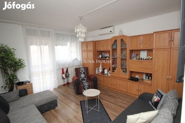 2,5 szobás erkélyes lakás a Széchenyivárosban