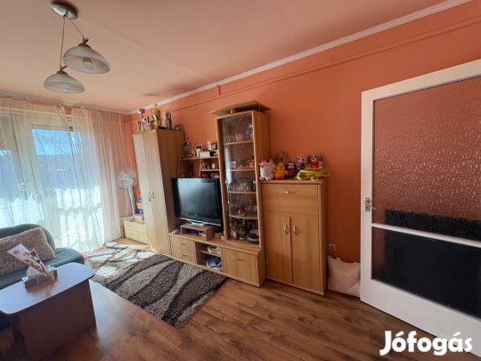 2. emeleti panel lakás