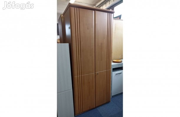 2 ajtós bükkfa frontú gardróbszekrény eladó