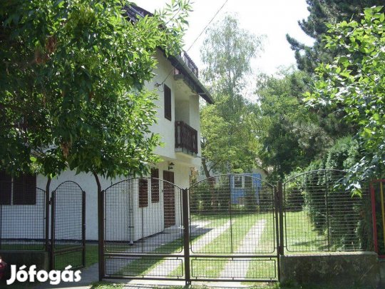 2 apartmanos nyaraló olcsón kiadó!