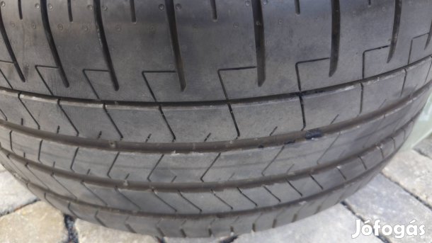 2 darab Pirelli P zero 225/40 R19 93Y