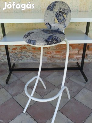 2 darab bárszék eladó