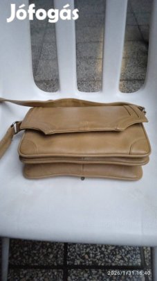 2 darab különböző újszerű barna műbőr válltáska