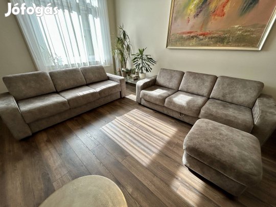 2 db 3 személyes kanapé lábtartóval 