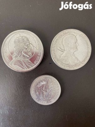 2 db 5 pengő és 1db 2 pengő