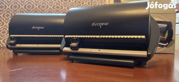 2 db Discgear 50 darabos cd/dvd tároló