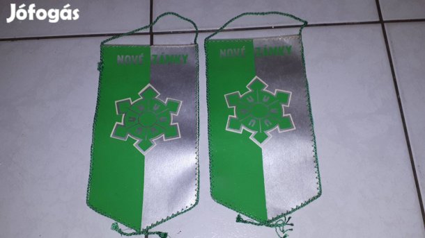 2 db Érsekújvár sport asztali zászló