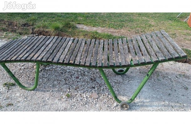 2 db Retro vasvázas napozóágy