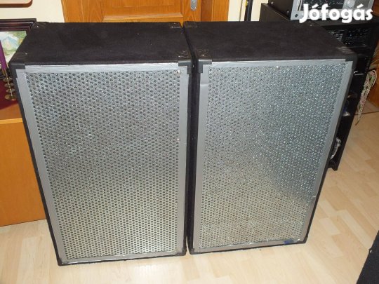 2 db. üres épített hangfal