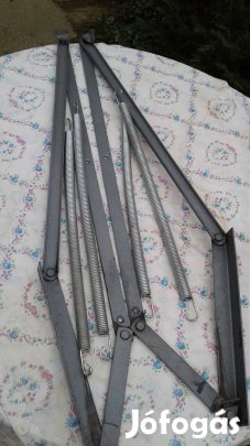 2 db.ágyvasalat 4 db. rugóval