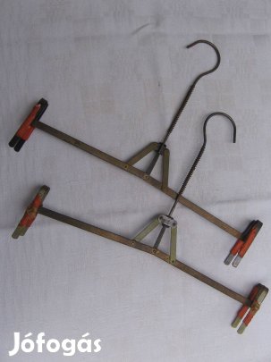 2 db antik összecsukható fém fogas, kellék