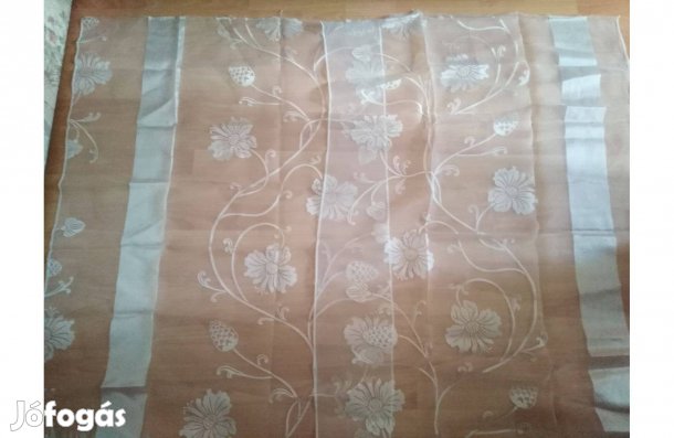 2 db anyag 120 cm x 78 cm anyag