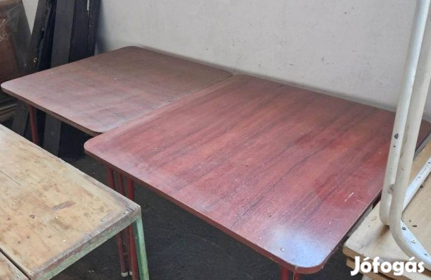2 db barna asztal