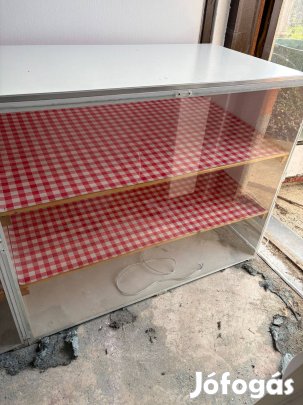 2 db egyforma vitrin árusító display boltba, piacra, üveg elejű