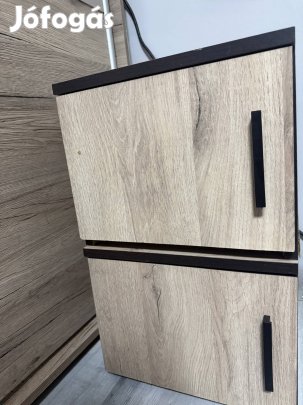 2 db falra szerelhető szekrény/éjjeli szekrény