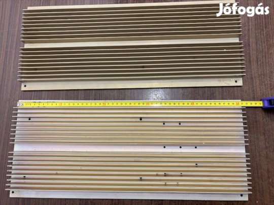 2 db hűtőborda 51x21,5x2,5. Eladva!