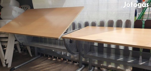 2 db iróasztal