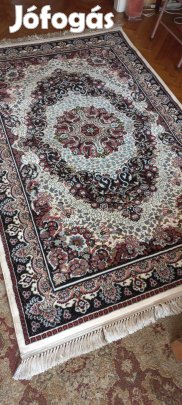 2 db klasszikus mintás, teljesen új gépi perzsa szőnyeg olcsón eladó