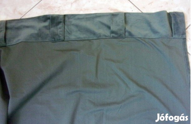 2 db modern szürkészöld színű bársony szerű sötétítő függöny egyben