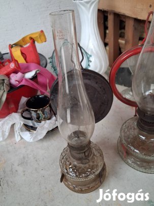 2 db petróleumlámpa