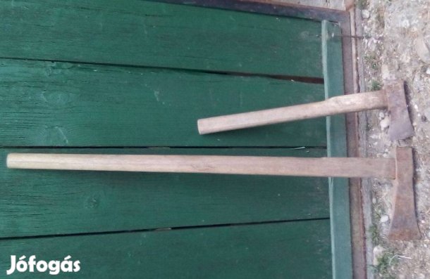 2 db régi balta, hibátlan állapotúak. 3000 ft/db