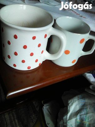 2 db retró pöttyös kerámia bögre
