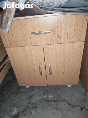 2 db szekrény