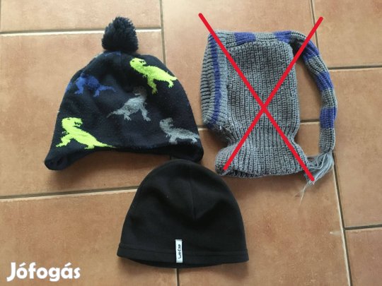 2 db téli meleg sapka együtt!