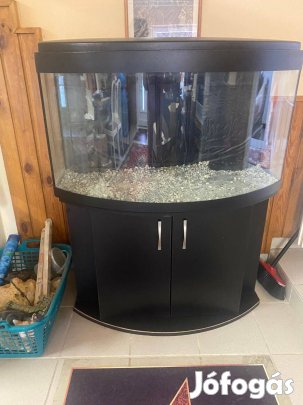 2 db újszerű állapotú akvárium eladó