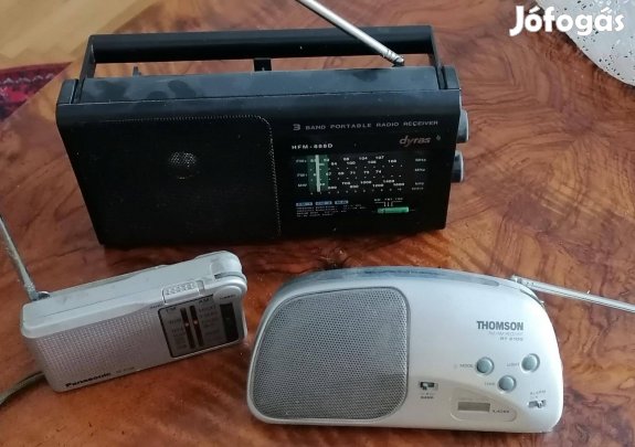 2 db zsebrádió Thomson, Panasonic, 1 db táskarádió Dyras