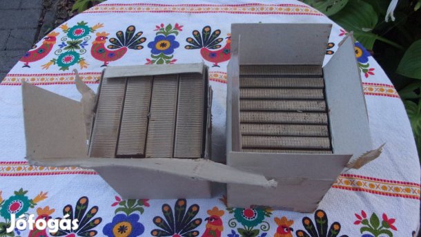 2 doboz 25 ös kárpit tűző kapocs