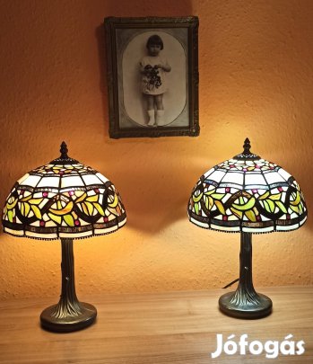 2 drb. Tiffany lámpa. A búra Üveg! Nem műanyag .