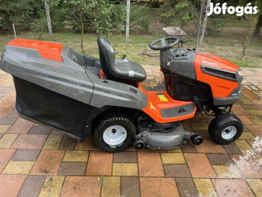 2 hengeres Husqvarna fűnyíró traktor fűnyírótraktor